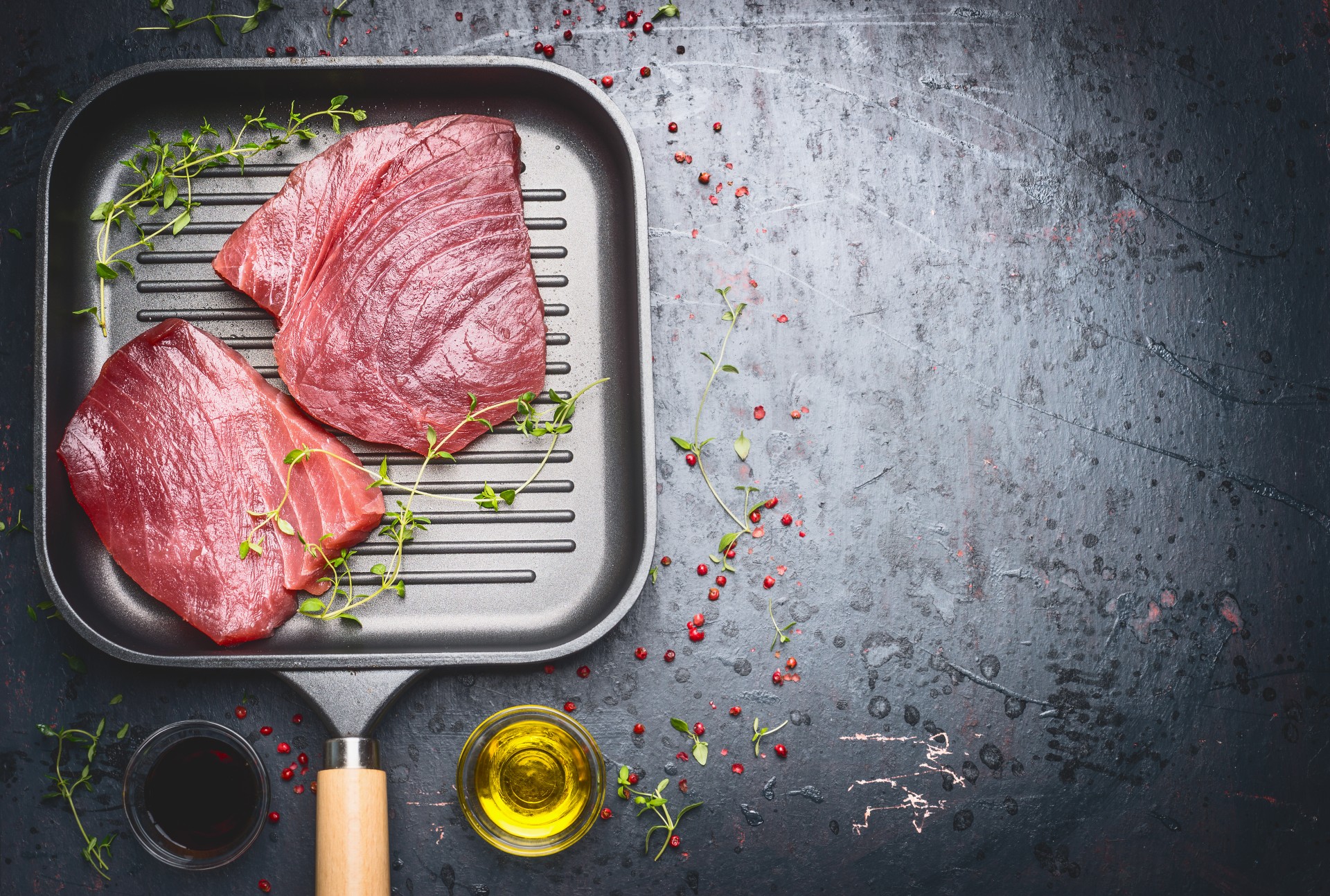 Tuna Steaks in Pan Featured Image
