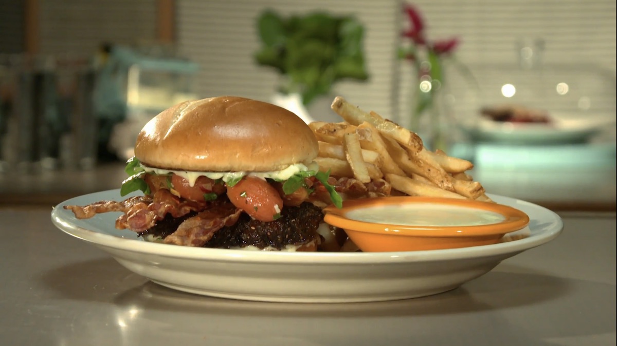AlfredoBurger Featured Image